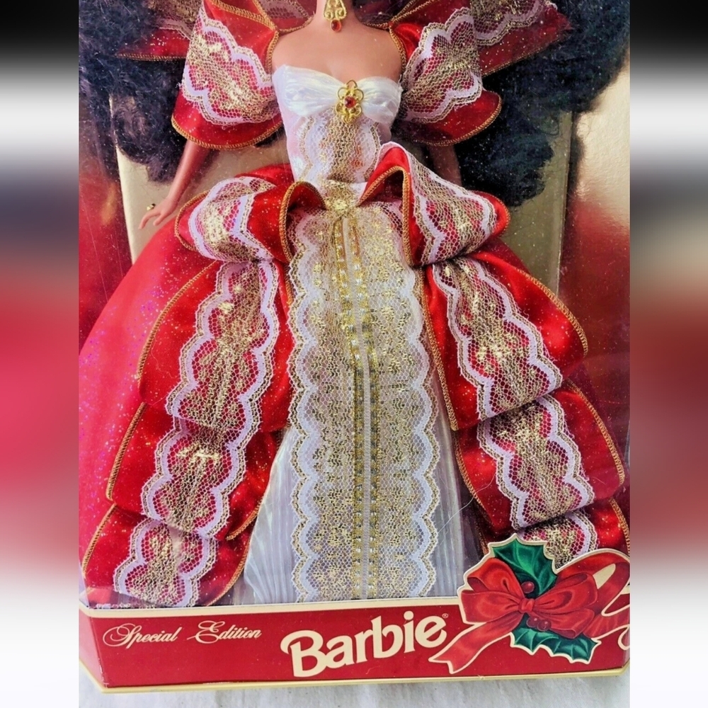 1997 Happy Holidays Special Edition Barbie Doll. Collectible NRFB - Picture 4 of 9